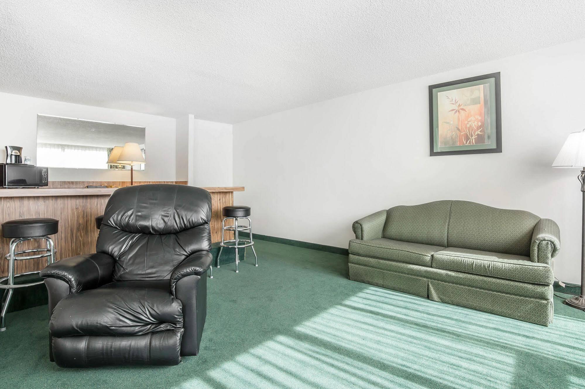 Baymont By Wyndham Great Falls City Center Экстерьер фото